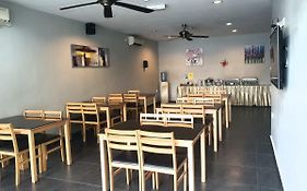 Golden Court Hotel - Tun Abdul Razak